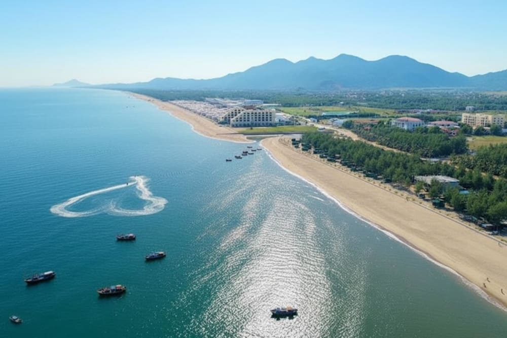 Nước biển trong xanh, sóng nhẹ và không khí trong lành khiến nơi đây trở thành điểm nghỉ dưỡng lý tưởng